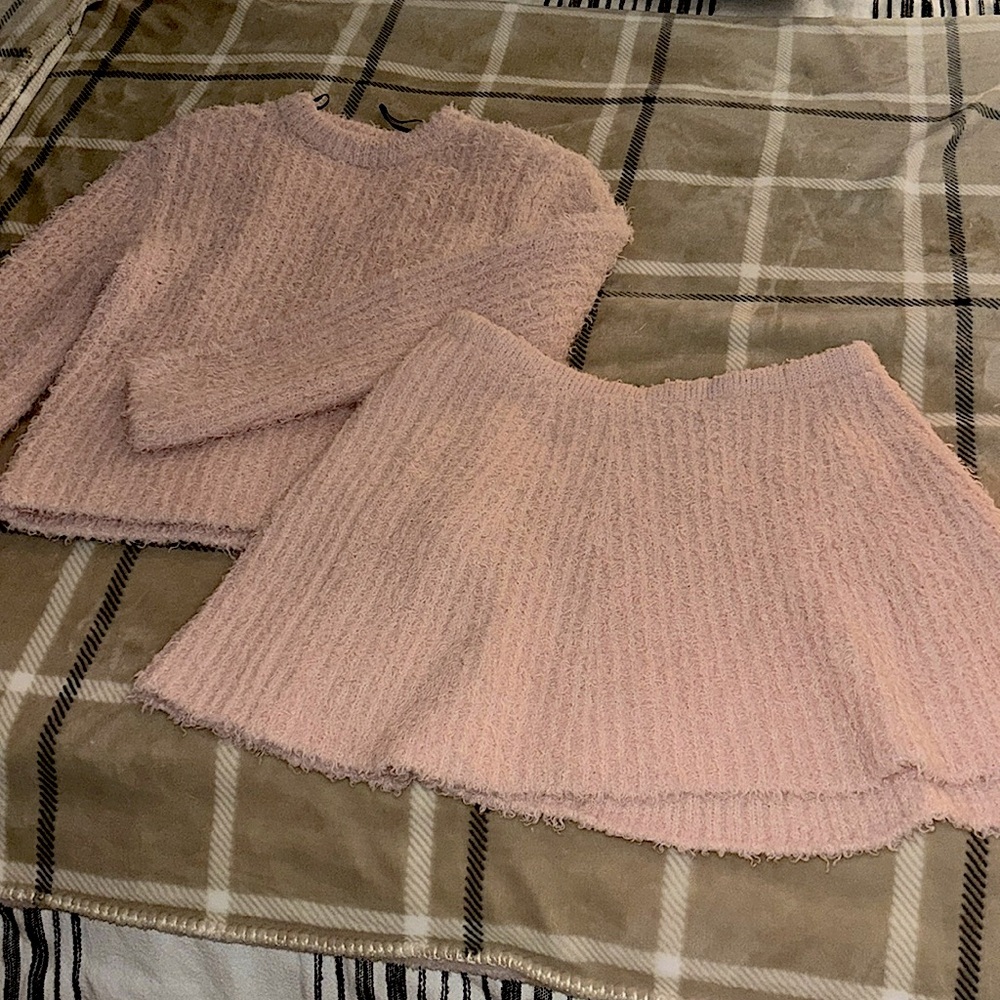 H&M Pink Furry sweater/skirt SET